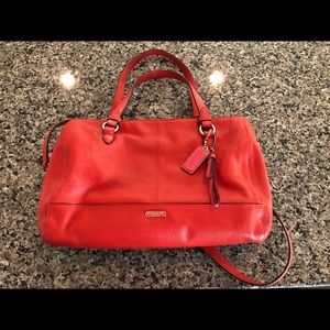 COACH Leather Handbag/Crossbody